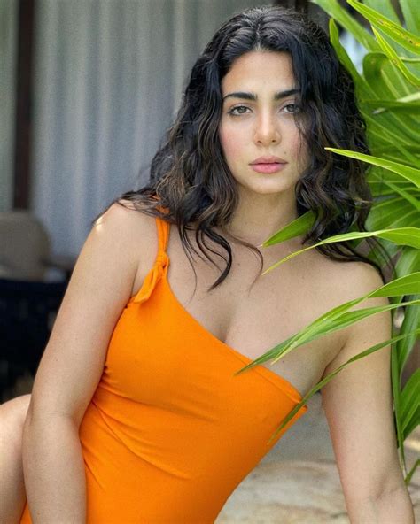 EMERAUDE TOUBIA Nude